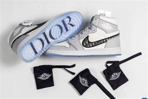 sepatu jordan dior 250 juta|mobil jordan 1 og dior.